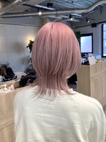 コワファーストナガサキシャンプーボーイ(COIFF1RST NAGASAKI SHAMPOO BOY)&nbsp;ウルフカット×ペールピンク