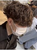 波巻きスパイラルパーマメンズマッシュツーブロックメンズパーマ