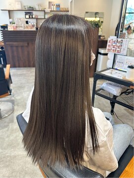 オーバルヘアー(OVAL hair) ナチュラルハイライト/アッシュカラー/ロング