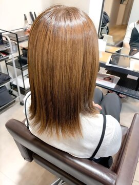 レオン(Re:ON) 縮毛矯正×ミディアムヘア