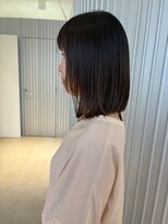 ラビリンス(Labyrinth)&nbsp;顔周りにレイヤーを入れたパツっとしたボブ