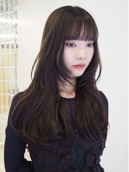 ワビ(wabi)の写真/顔周りで魅せるあなただけの似合わせ。トレンド×小顔効果のあるカットであなたに一番似合うスタイルを。