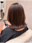 ナチュラルブラウン　外ハネ　ミディアム　ロブ　暗めカラー