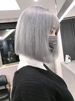 アンドソー 池袋(&so.)&nbsp;ハイトーンカラー/ホワイトブロンド／レイヤーカット/池袋