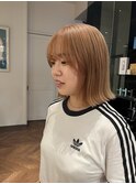 オレンジベージュ／20代／10代