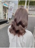 ピンクハッシュカットくびれショートヨシンモリ
