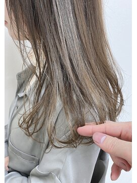 ガーランドウメダ(Garland umeda) アディクシーカラー＿オリーブベージュ！　担当　垣内　2311