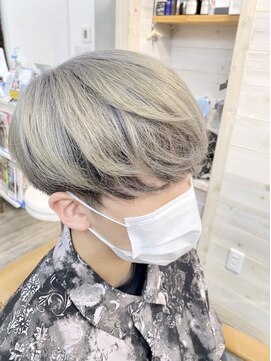 ヘアーアンドリラクゼーション ナスカ(Hair&Relaxation NazcA) メンズマッシュ×シルバーグレー