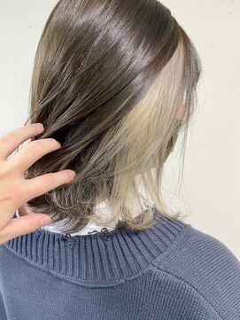 アジールヘア 東上野店(agir hair) 外ハネボブイヤリングカラーホワイトベージュ隠せるインナー