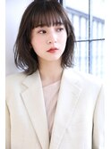 30代小顔ミディアム外はねボブ