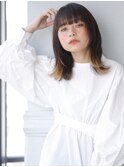 無邪気にハネる束感ショート