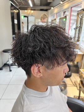 アイズ 海老名(AIZU) 波巻きスパイラルパーマ スペインカール ソフトツイストパーマ