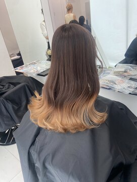 アライブ キチジョウジ(ALIVE Kichijoji) ALIVE Kichijoji /　グラデーション×ミルクティーベージュ