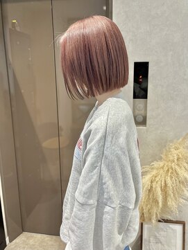 クエ(QUE) ぱつっとボブ/ピンクベージュ/20代30代40代/横浜