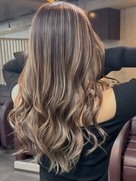 アポロ 横浜駅店(apollo) xバレイヤージュ/ホワイトグレージュ/レイヤーカット