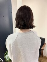 アカラ(acala)&nbsp;ぱっつんウェーブボブ【20代30代40代/イルミナカラー/髪質改善】