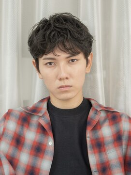 ディッセンバー 神宮前(December) ニュアンスルーズパーマフェザーウルフ波打ちセンターパート渋谷