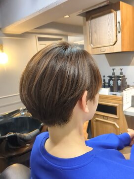 トランク(Trunk) 40代~の刈り上げアシメボブ。【桜木町駅/横浜駅/関内駅】