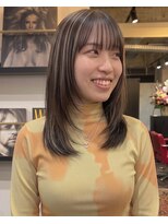 グッドフェローズ キタホリエ(GoodFellas kitahorie)&nbsp;レイヤーカット×透明感ハイトーンカラーで小顔見せブリーチ艶感