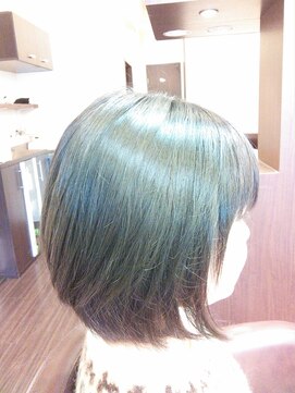 ヘアメイク ビス(Hair Make Bis.) 前下がりボブ