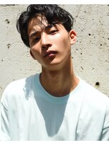 ユノ(juno)&nbsp;ツーブロックパーマ　　ウルフ　アッシュブラック　カルマパーマ