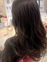 ステラ 久我店(stella)&nbsp;ナチュラルロングのカーキグレージュ/グレーベージュ/30代40代