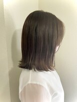 テトラ バイ ネオリーブ 横浜西口店(tetra by neolive)&nbsp;オリーブカラーの切りっぱなしボブ