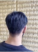 ネイビーカラー×抜け感ヘア