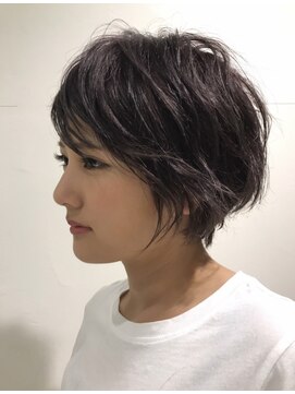 トルシュ ヘアーワークス(TORChe Hair Works) ショートボブ