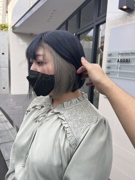 アソビセカンド 原宿(ASOBI 2nd) パツっとボブ　インナーカラーシルバー　ネイビー