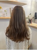ミルクティーベージュ