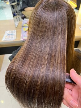 フェイス 大船(FACE)の写真/【白髪染めもしたいしお洒落にもしたい！】とお考えの方！赤みを打ち消したお洒落な白髪染めに！