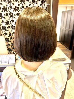 アンツ ヘアーアンドリゾート 辻堂本店(ANT'S Hair and Resort)の写真/指通りの良さと褒められ艶髪で、しなやかで美しい髪へと導きます。[辻堂/辻堂駅/ヘッドスパ/白髪染め]
