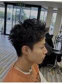 ピンパーマ×刈り上げ無しスパイキーショート