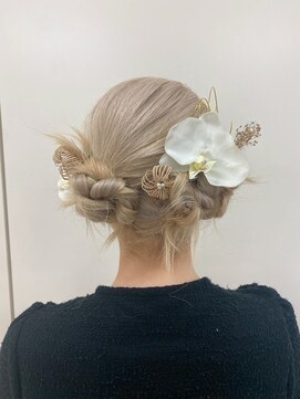 ヴィサージュクオン(VISAGE Quon) 和洋ミックスツインシニヨン