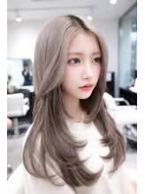 エルサザリープ 三宮(Elsa the leap) ミルクティグレージュ/レイヤーカット/ハイトーンカラー