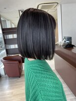 アース コアフュールボーテ 伊勢崎(EARTH coiffure beaute) ブルーブラックハイライトミニボブケアブリーチ