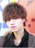 ツーブロック韓国アップバング波巻きスパイラルメンズカット