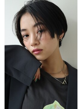 キートス(Kiitos) 【センターパートハンサムショート】