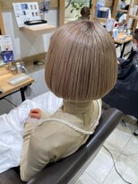 ステラバイケンジ(STELLA by KENJE)&nbsp;脱白髪染めハイライト/白髪ぼかし藤沢/髪質改善ヘッドスパカット