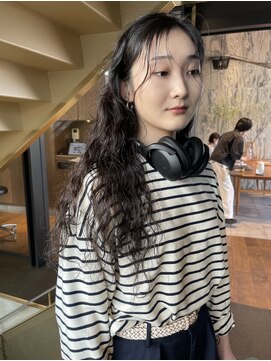 アンバー(AMBER) ロングウェーブパーマ