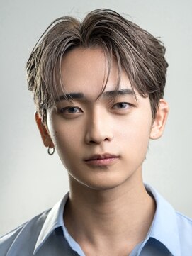 オーシャントーキョーオーバー 渋谷(OCEAN TOKYO OVER) センターパートフェザーパーマニュアンスパーマシャドウパーマ