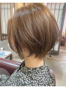 トレヘアー(tRe hair) ショート ボブ ウルフ 髪質改善 白髪ぼかし トリートメント