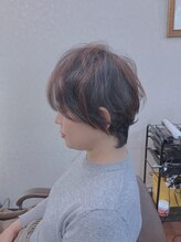 アンヌ くせ毛ショートカット