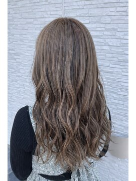 ヘアーステージ アール(hair stage R) 立体感ベージュ × 大人ゆる巻き