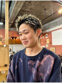 スパイキーショートローライトケアブリーチメンズ眉毛カット