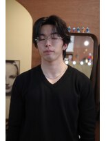 エディ(Edy)&nbsp;センターパートニュアンスパーマ韓国ヘアカルマヘア眉毛カット