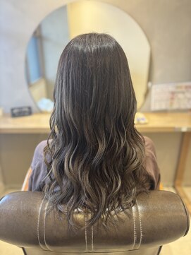 プレイアンドコー 日立店(pLAy&co) グレージュカラー
