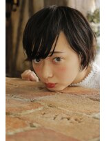 カライングドゥ(ing deux)&nbsp;【＋～ing  deux】ウェッティ厚めバングショート