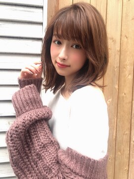 ハニーシブヤ(HONEY shibuya) 【KAYAK渋谷】小室 20代30代大人可愛い外ハネミディ